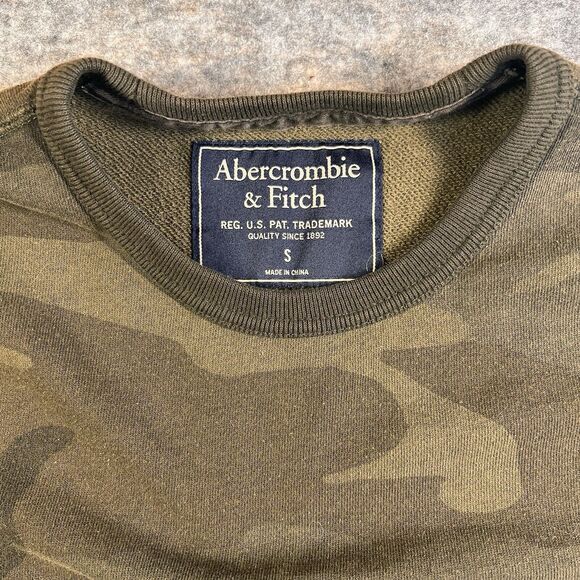 Abercrombie & Fitch Camo Sweatshirt Women’s Small Camouflage Green Grunge - Picture 3 of 5
